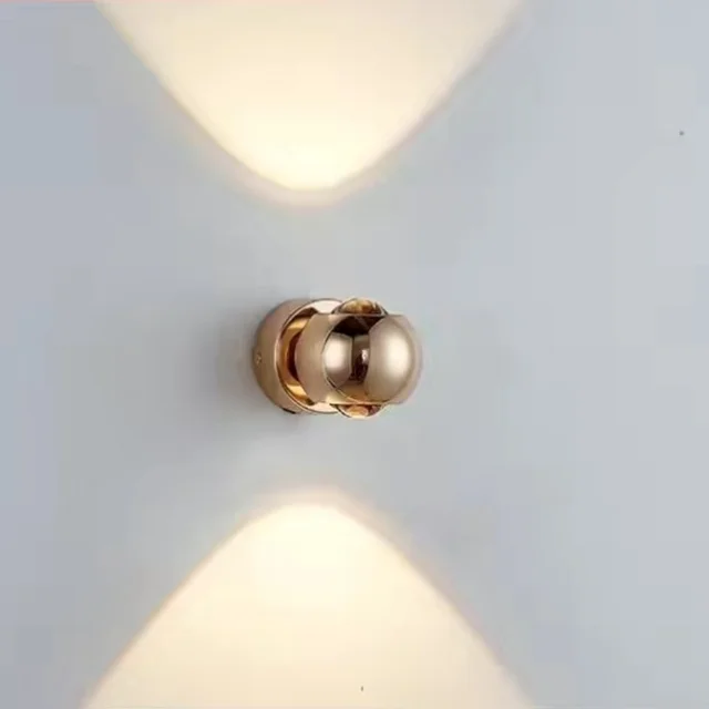 Adjustable LED Wall Light Fixture