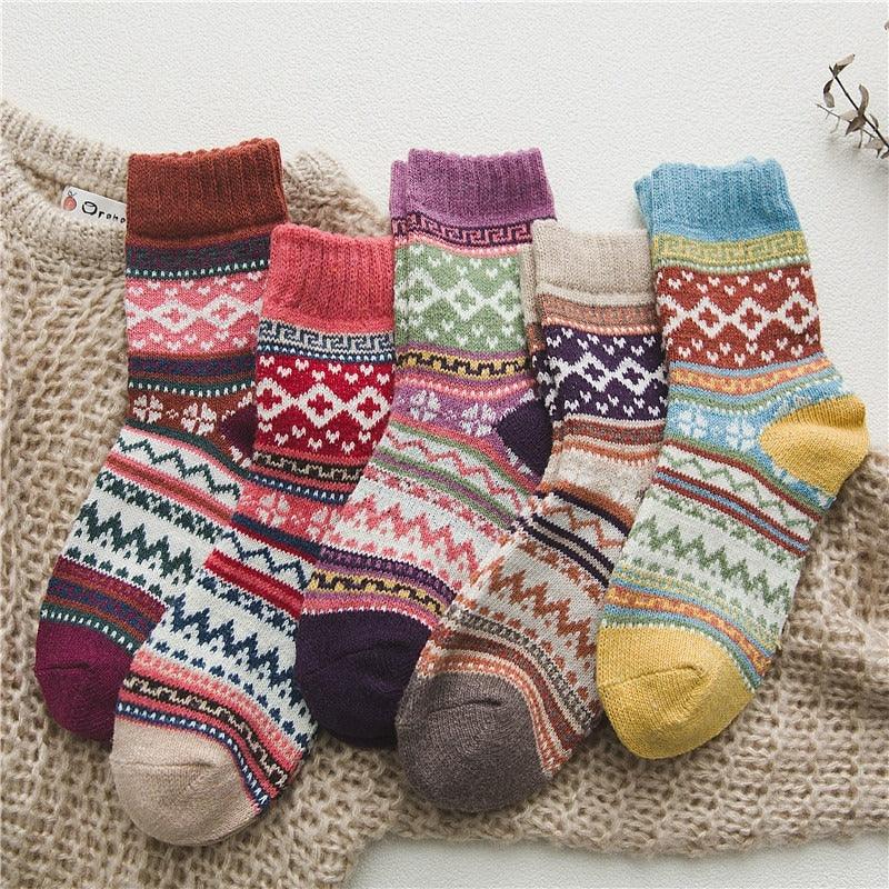 Warm Snowflake Patterned Socks