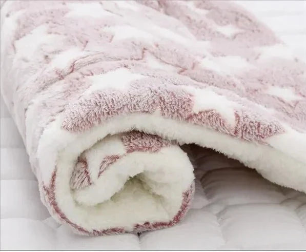 Cozy Pet Throw Blanket | Plush Star Print Design