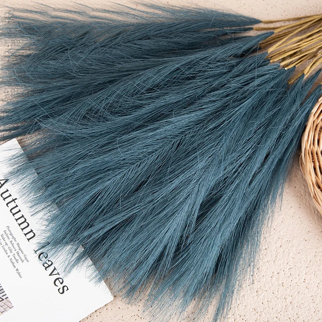 Beautiful Dried Pampas Grass Decoration