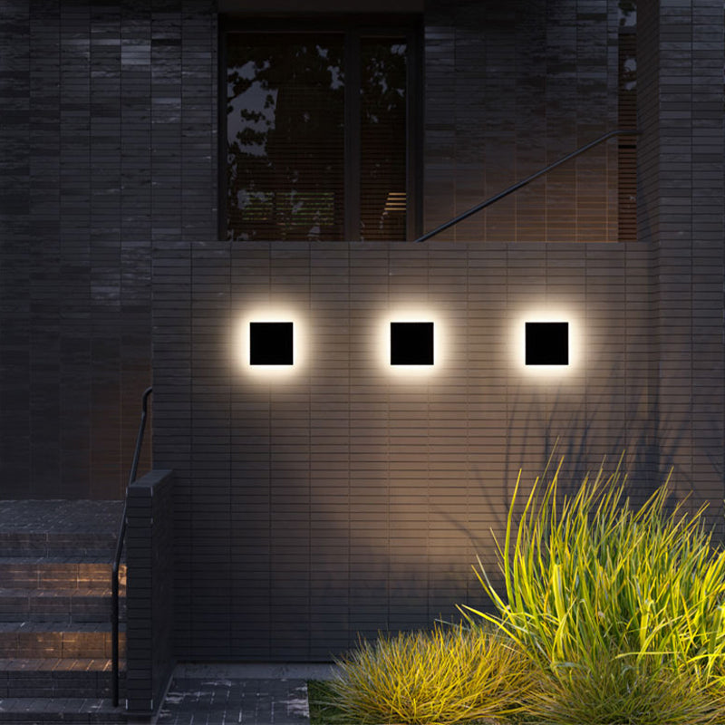 Sleek Black Round LED Wall Lamp