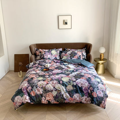Luxurious Floral Pattern Bedding Set