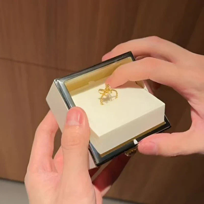 Spinning Jewelry Display Box - HappyKidMart