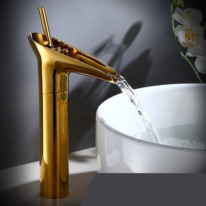 Vintage Brass Single Handle Bathroom Faucet