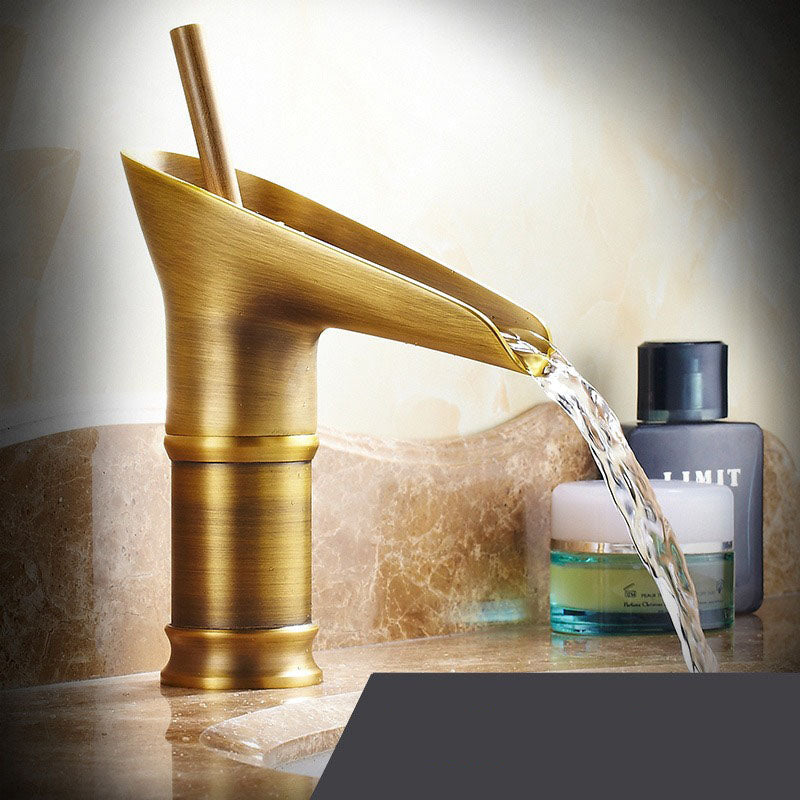 Vintage Brass Single Handle Bathroom Faucet