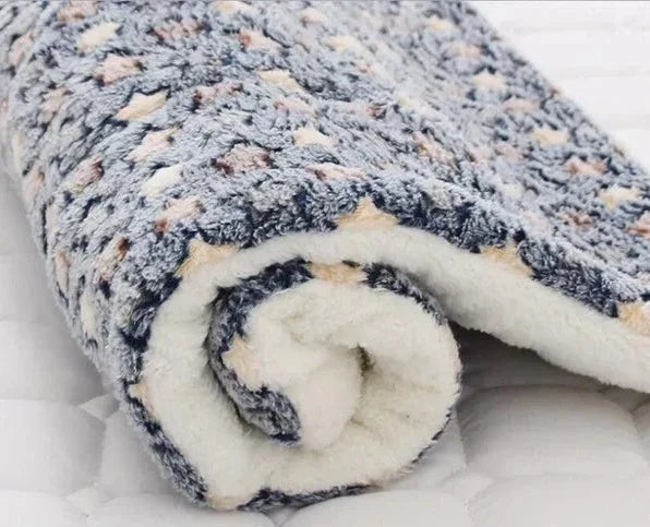 Cozy Pet Throw Blanket | Plush Star Print Design