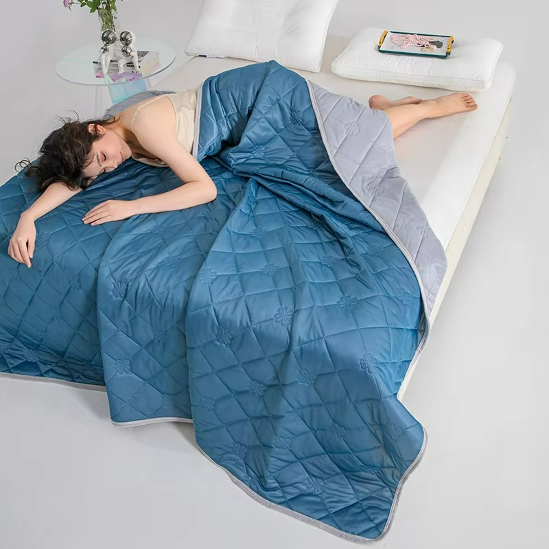 Breathable Dual Layer Temperature Control Blanket