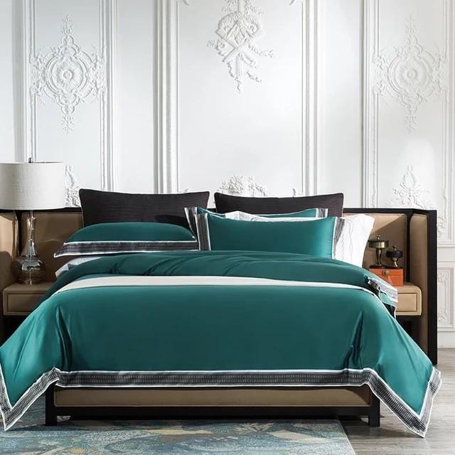 Luxury Soft Bedding Duvet Set With Elegant Trim