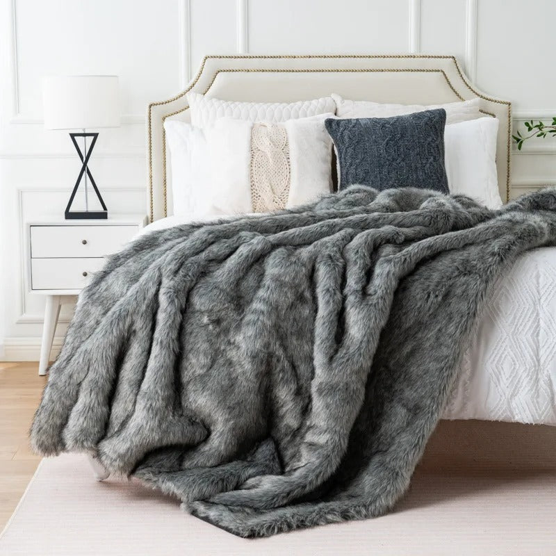 Plush Artificial Fur Blanket | Soft Fox Fur Style